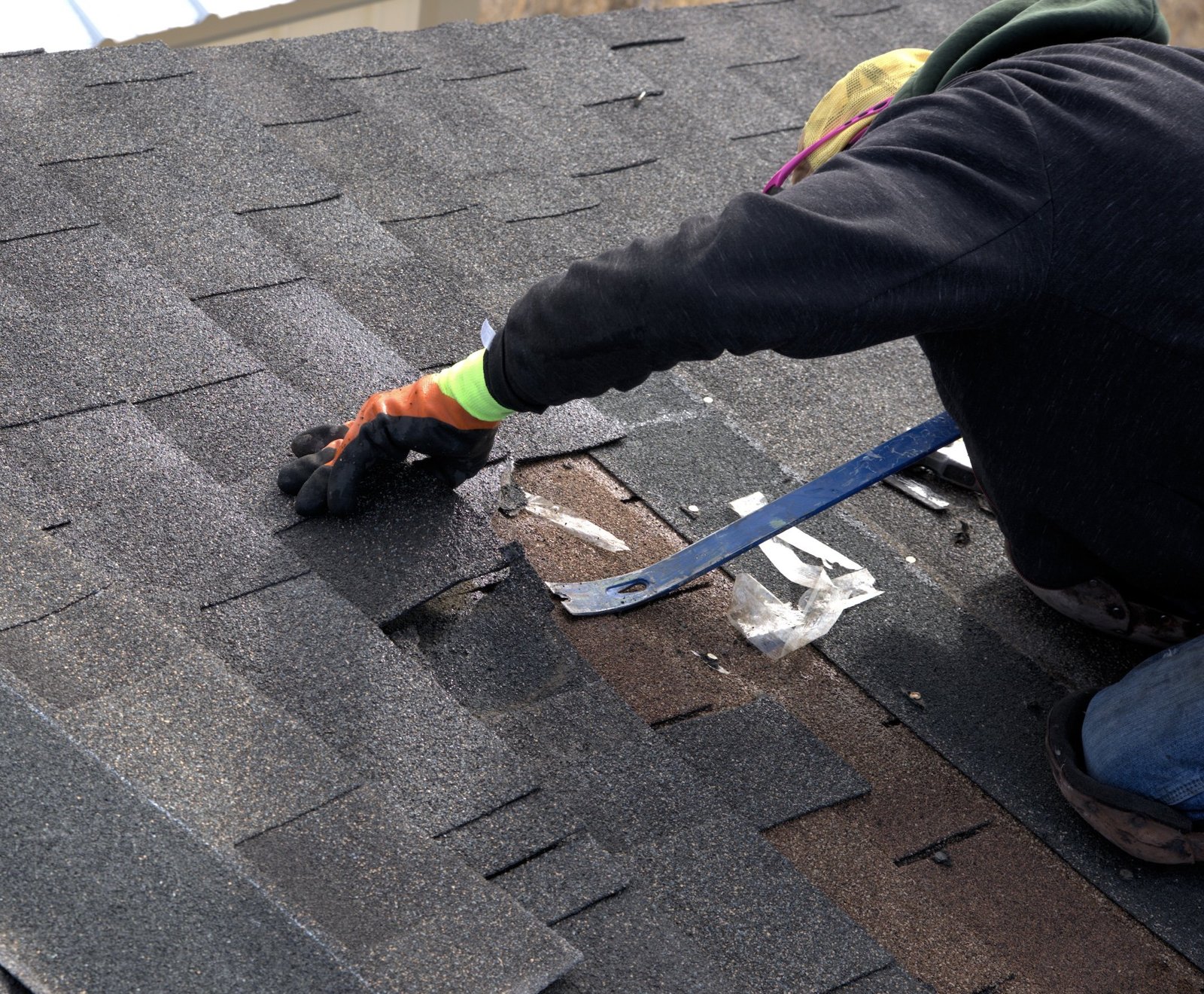 crowbar to a shingle roof